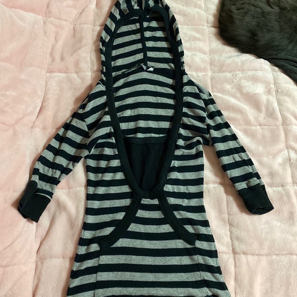 Striped sweater shirt. Size Small. - Picture 1 of 1